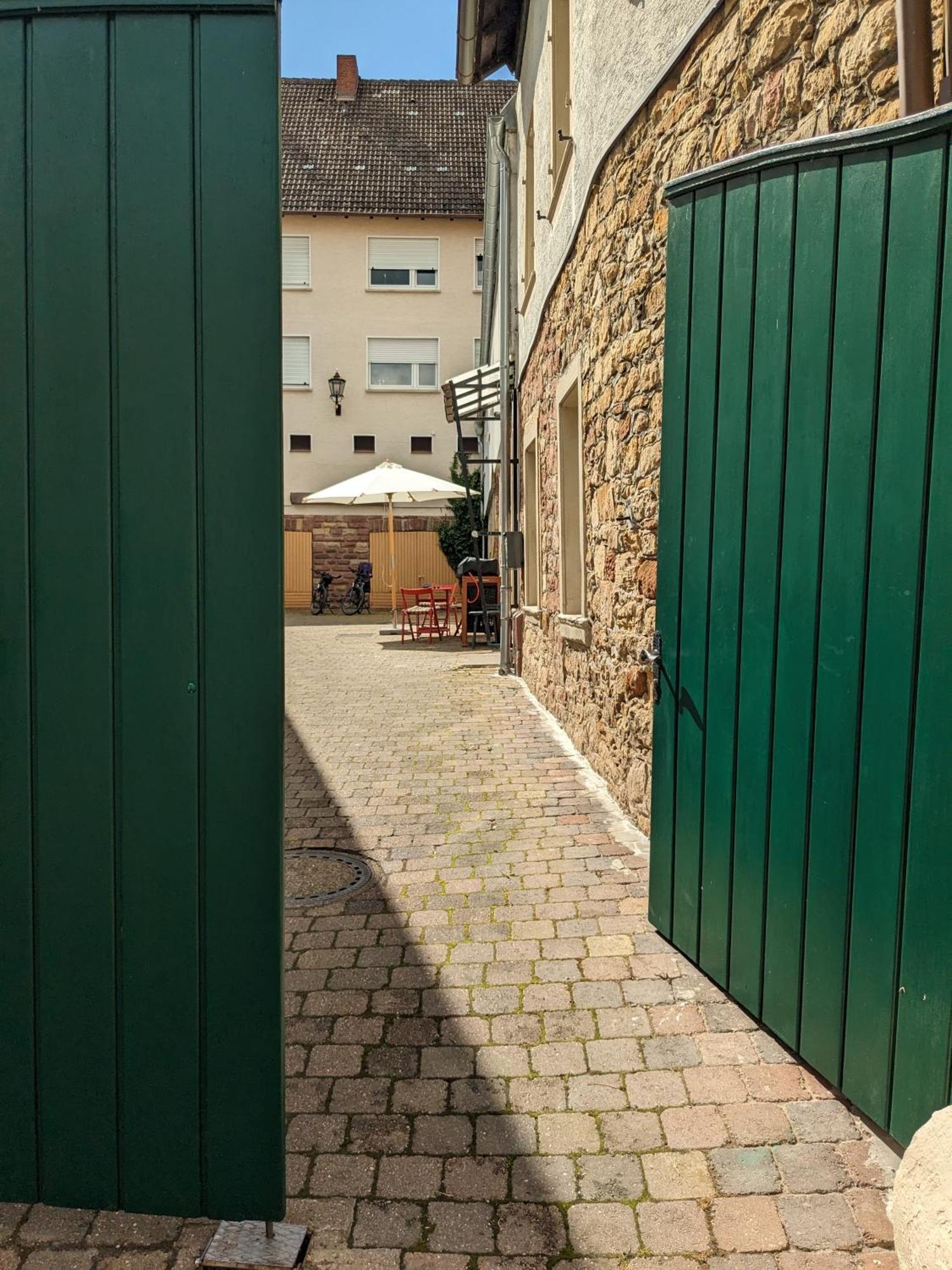 Im Kraemerladen Neustadt an der Weinstrasse Bagian luar foto